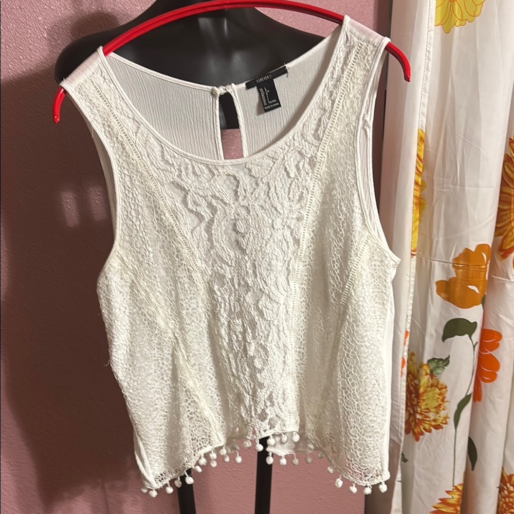 Forever 21 White Lace Sleeveless Top L